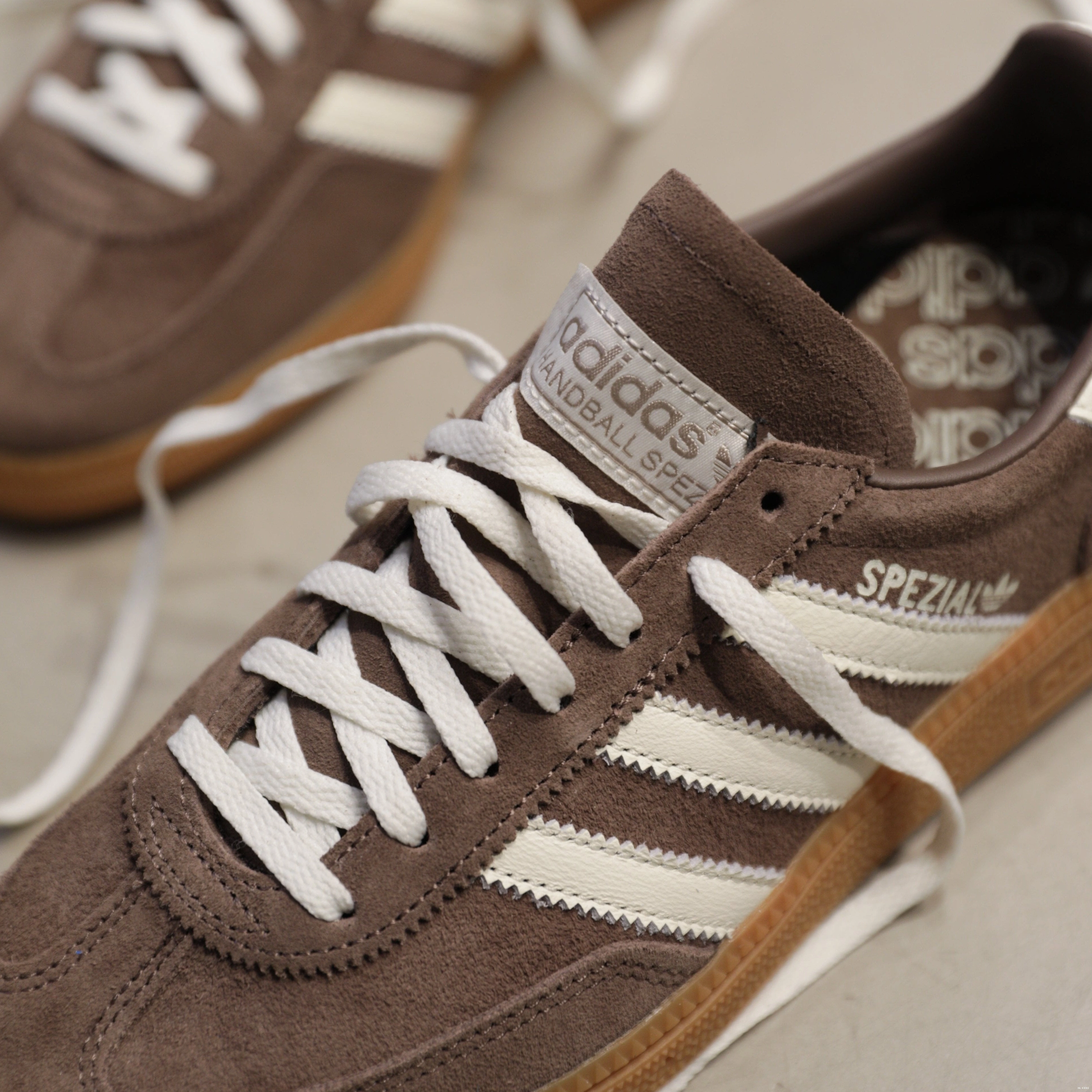 adidas Gum W Handball Strata Spezial Earth 0730